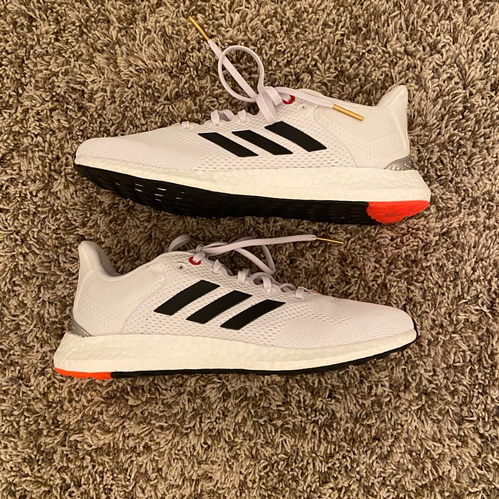 ADIDAS Pureboost 21 Running Shoes, GY5099, Men’s Size 8/Women’s Size 10 NEW!